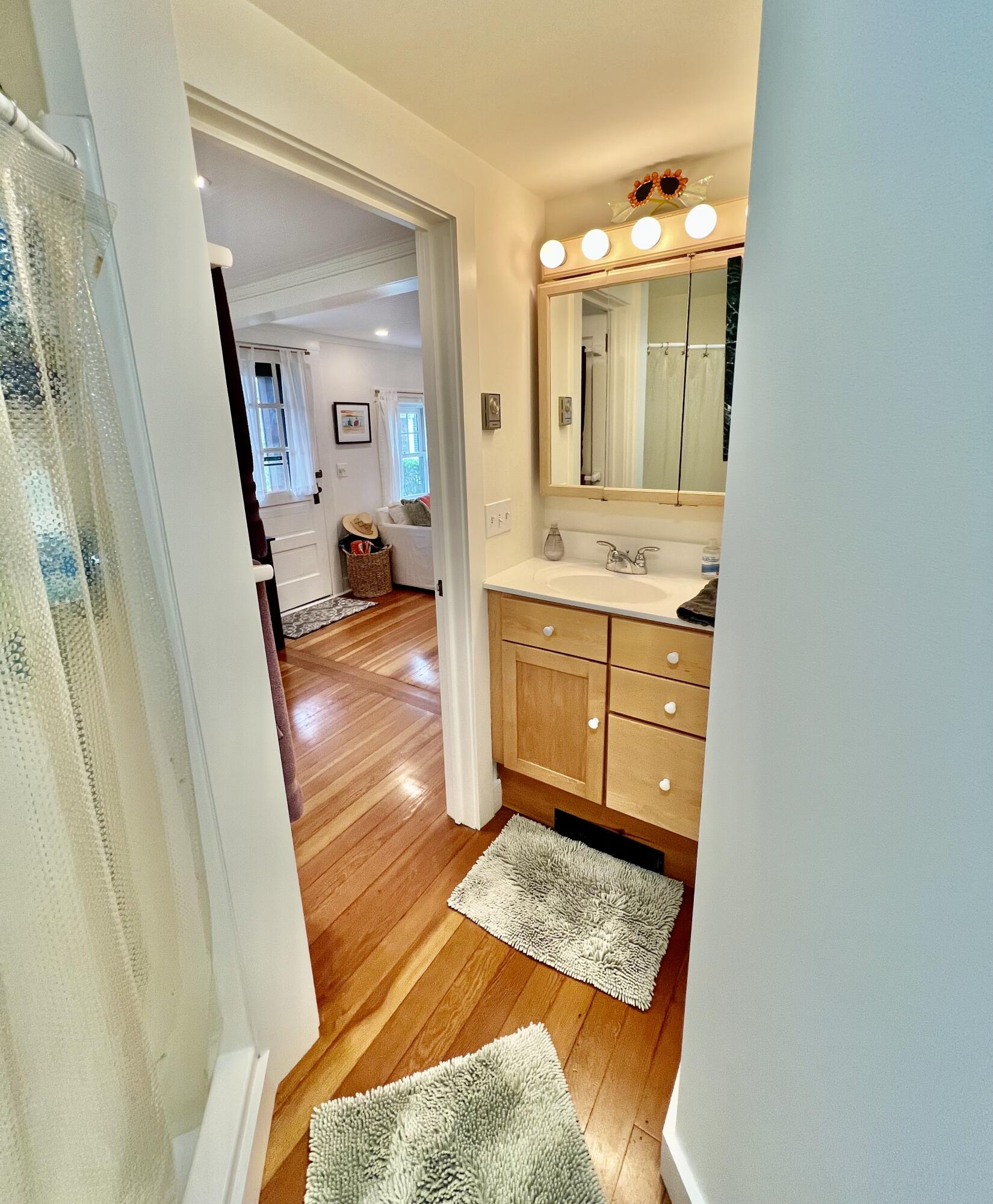 23 Cottage Street Provincetown MA 02657