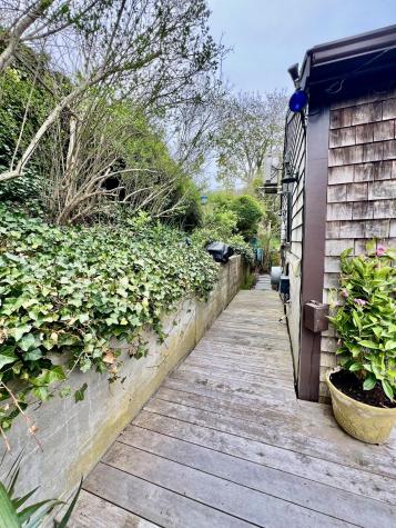 23 Cottage Street Provincetown MA 02657