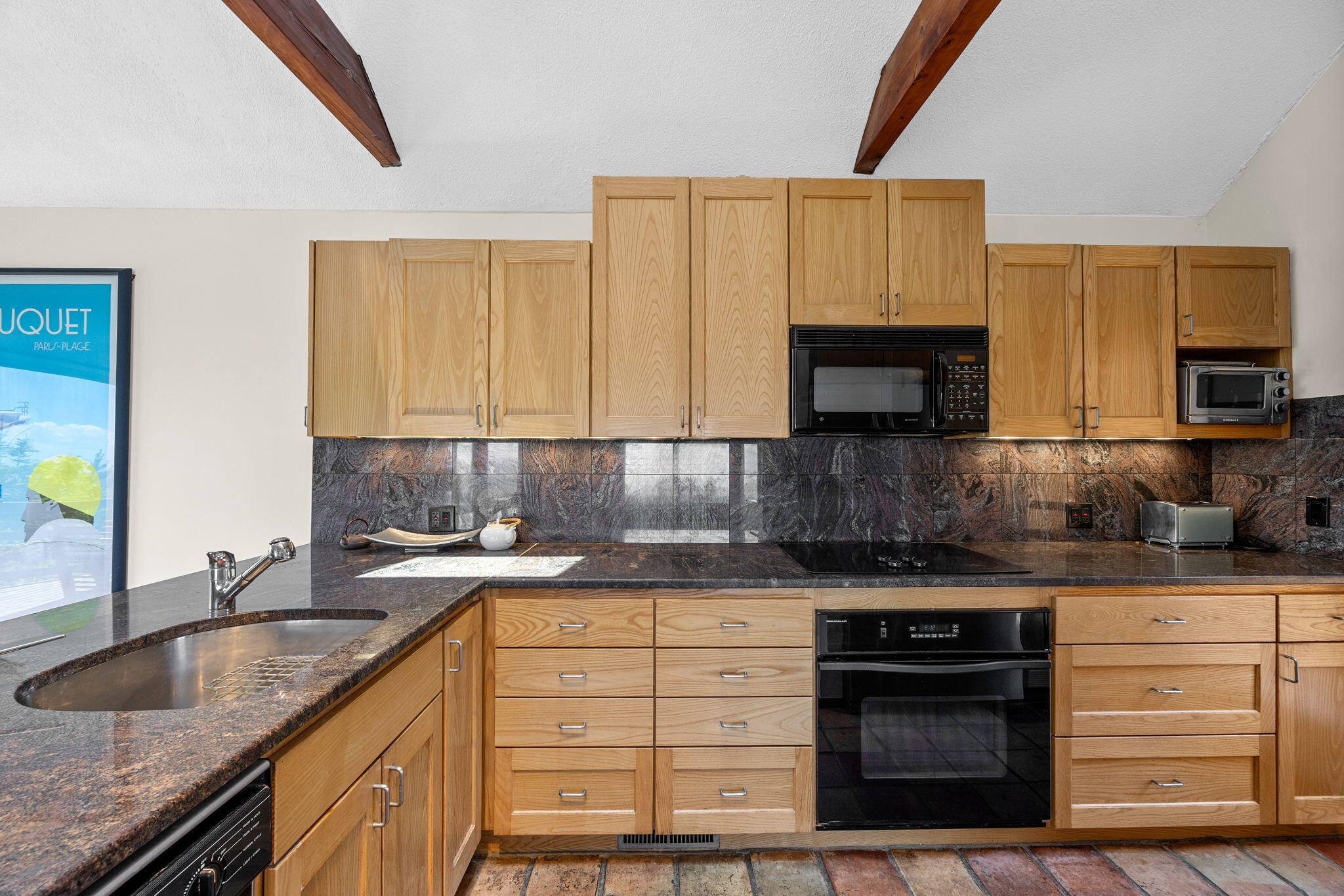 47 Fishermans Road Truro MA 02666