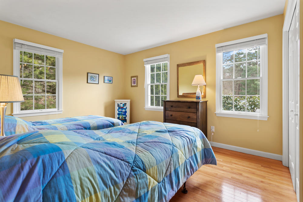 140 Falling Leaf Lane Osterville MA 02655