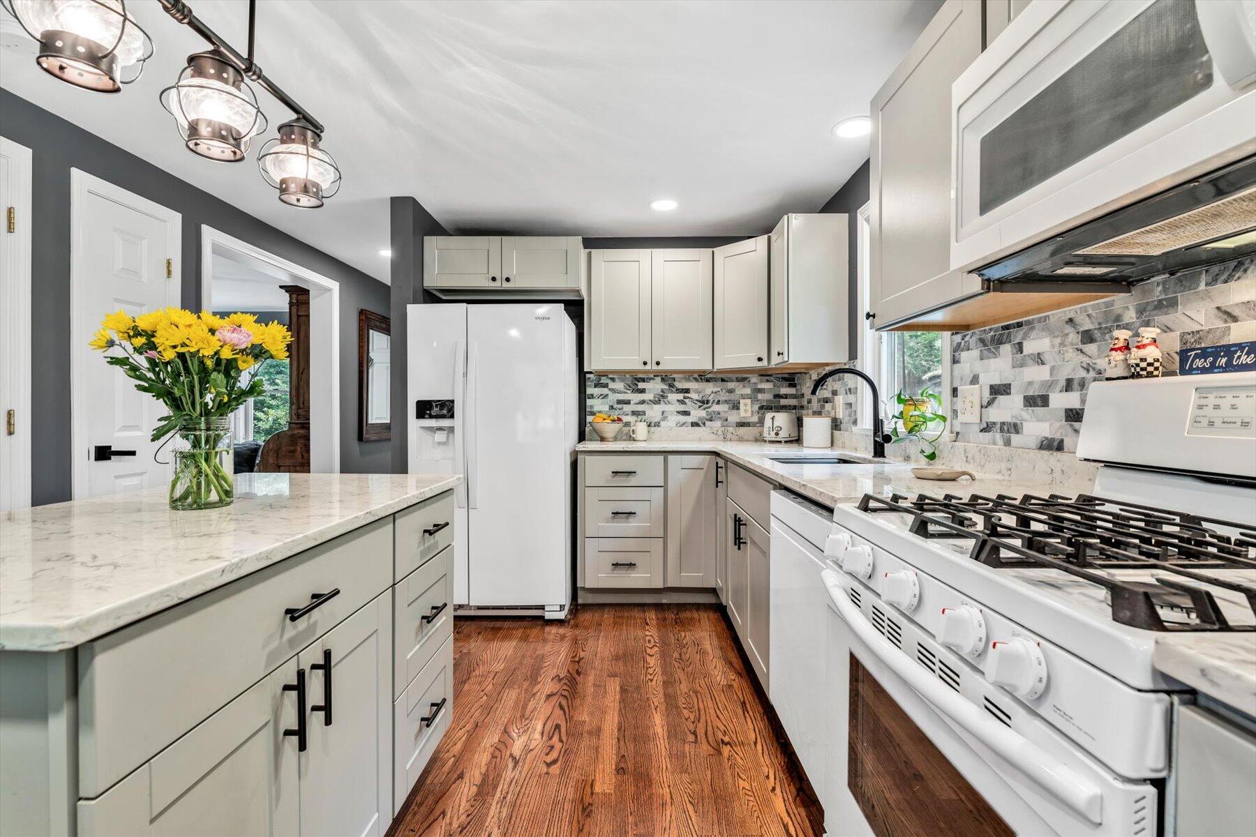 29 Happy Hollow Road Falmouth MA 02536
