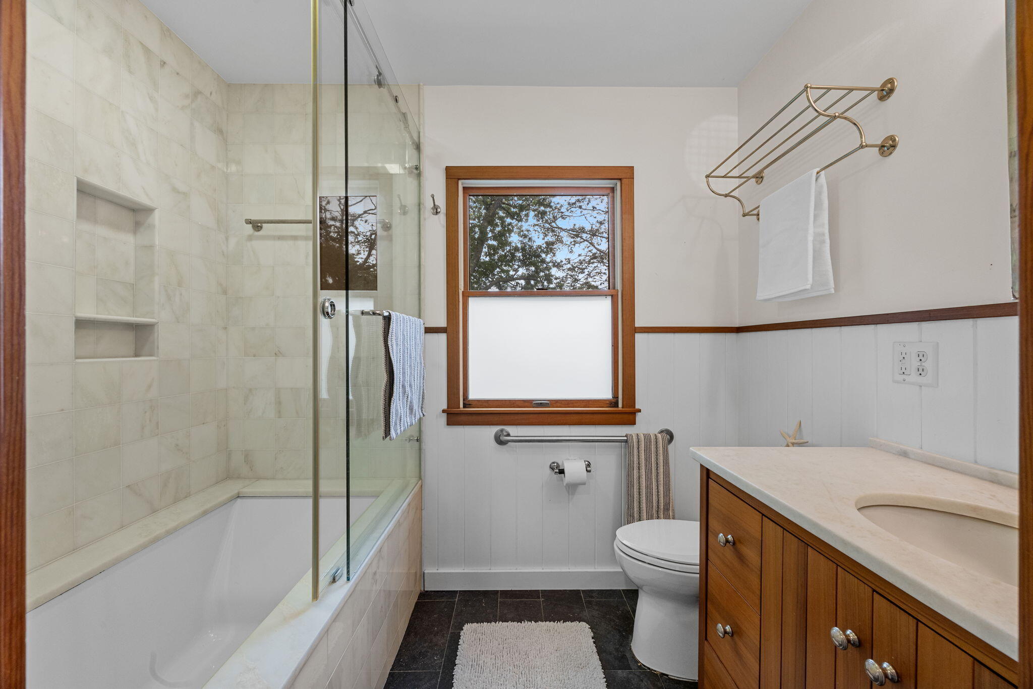 76 F R Lillie Road Falmouth MA 02540