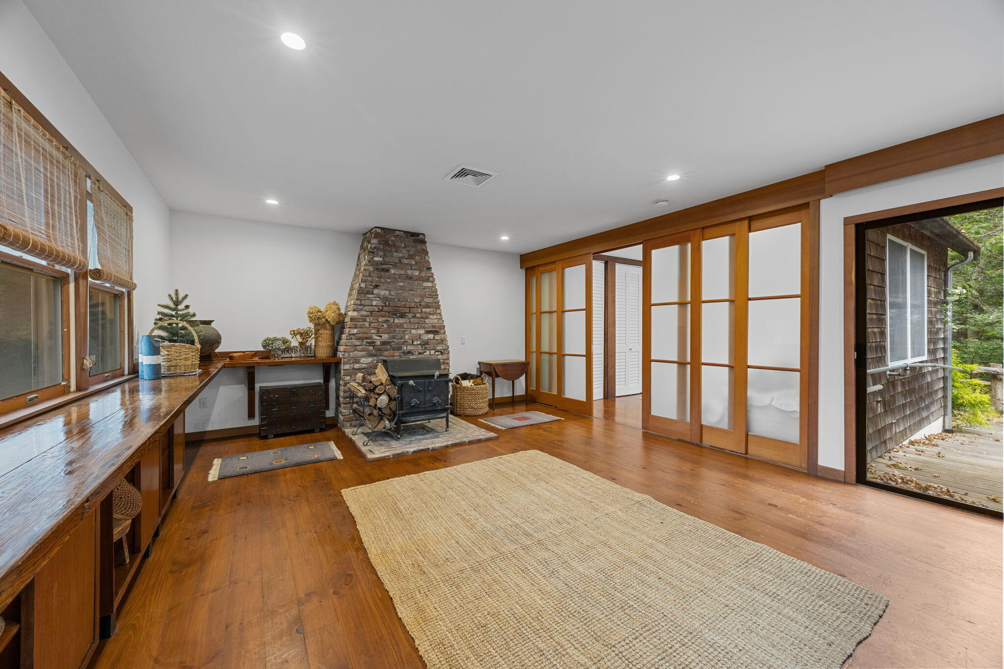 76 F R Lillie Road Falmouth MA 02540