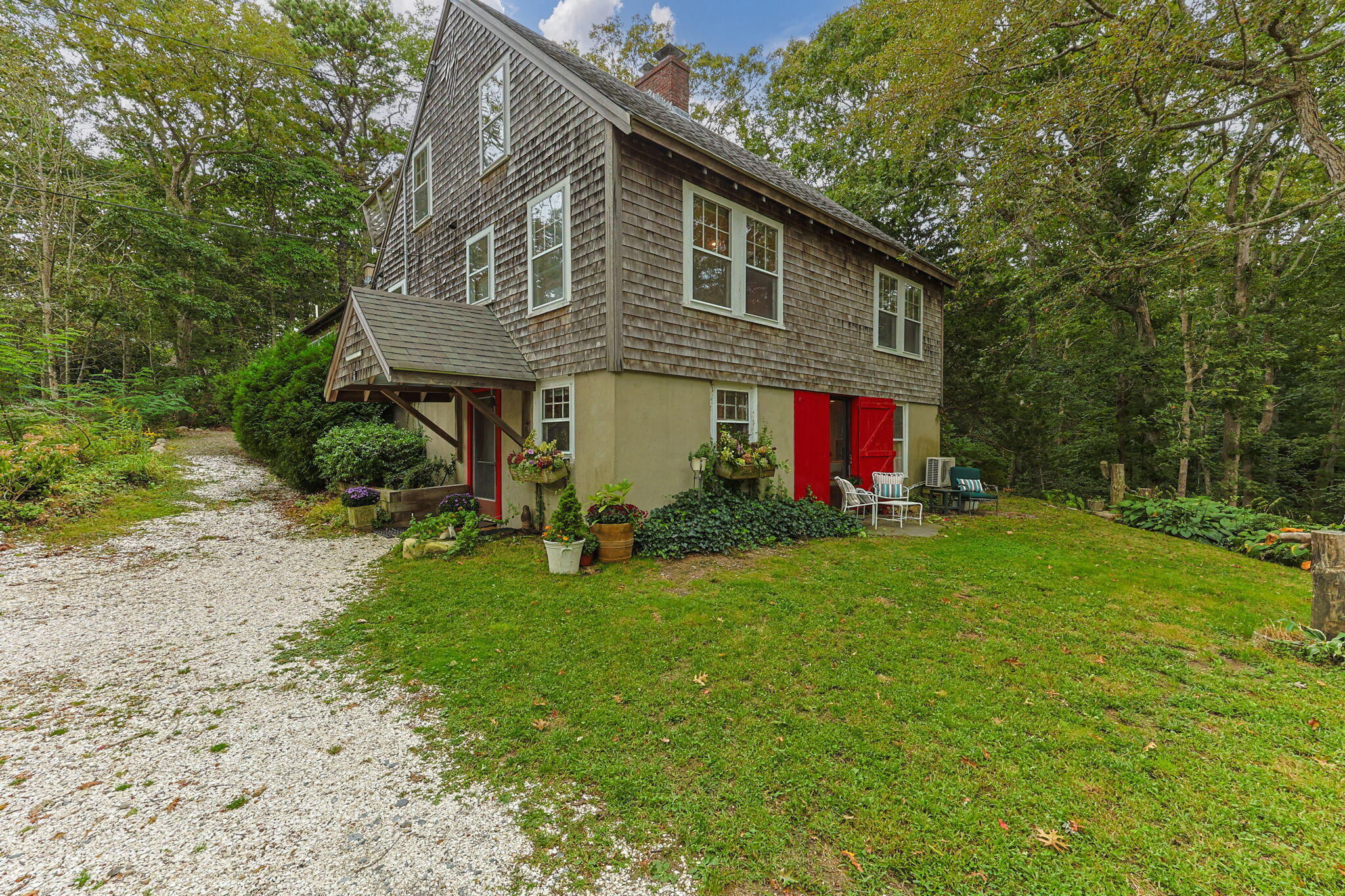 76 F R Lillie Road Falmouth MA 02540