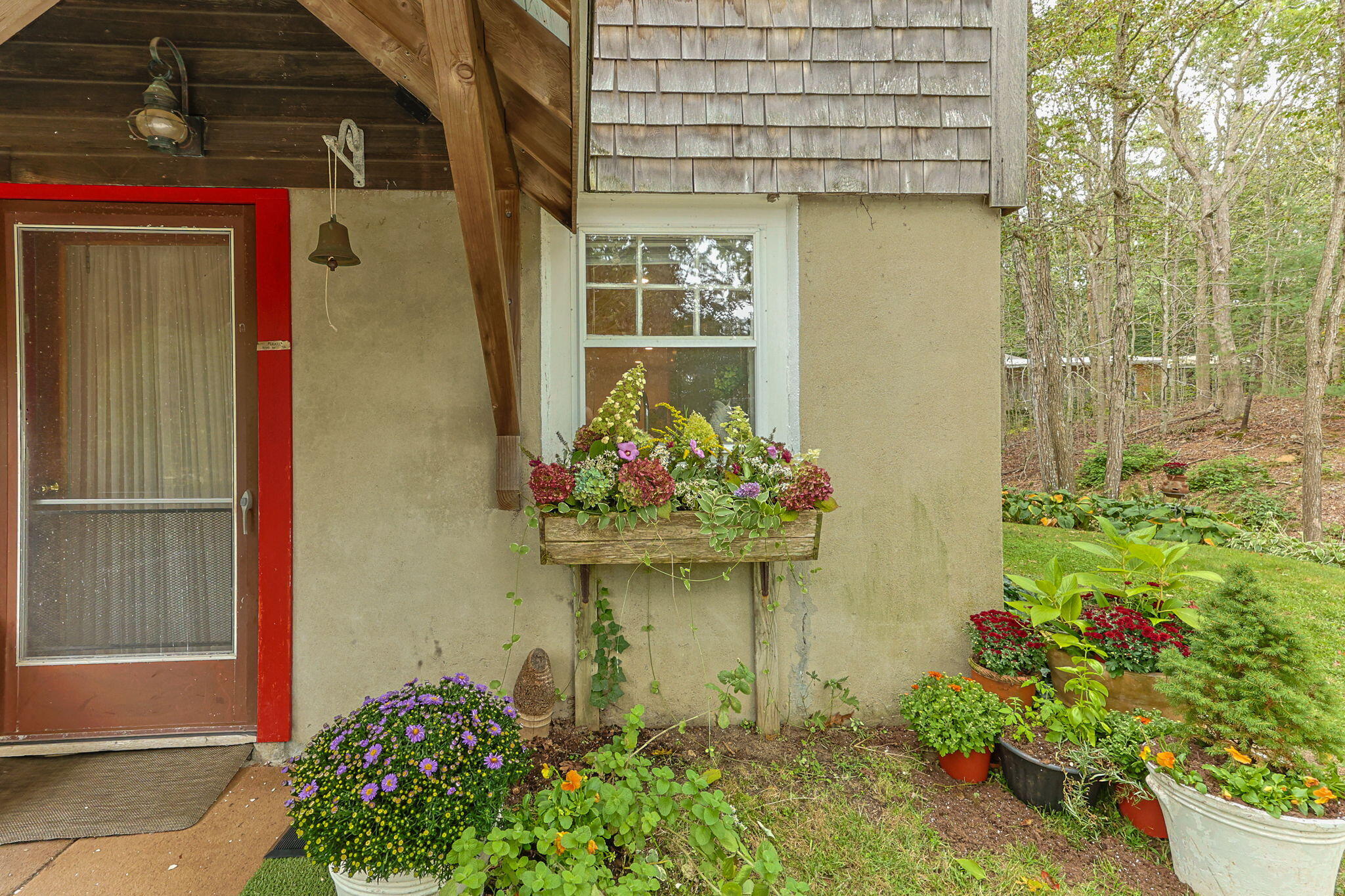 76 F R Lillie Road Falmouth MA 02540