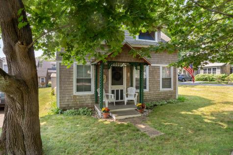 50 Canonicus Avenue Oak Bluffs MA 02557