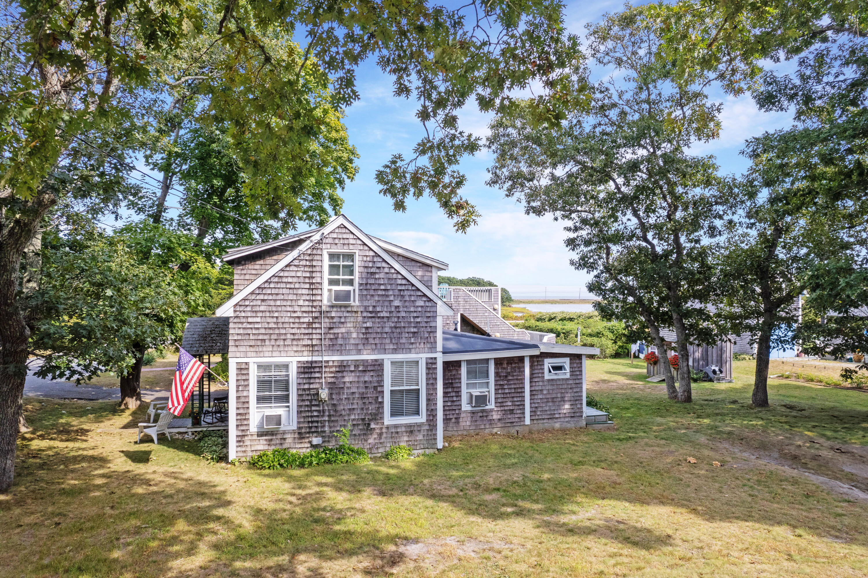 50 Canonicus Avenue Oak Bluffs MA 02557