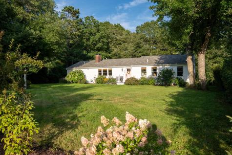 376 Nottingham Drive Centerville MA 02632