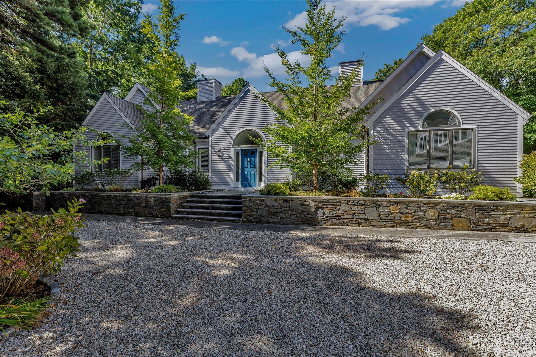 100 The Paddock Circle Mashpee MA 02649