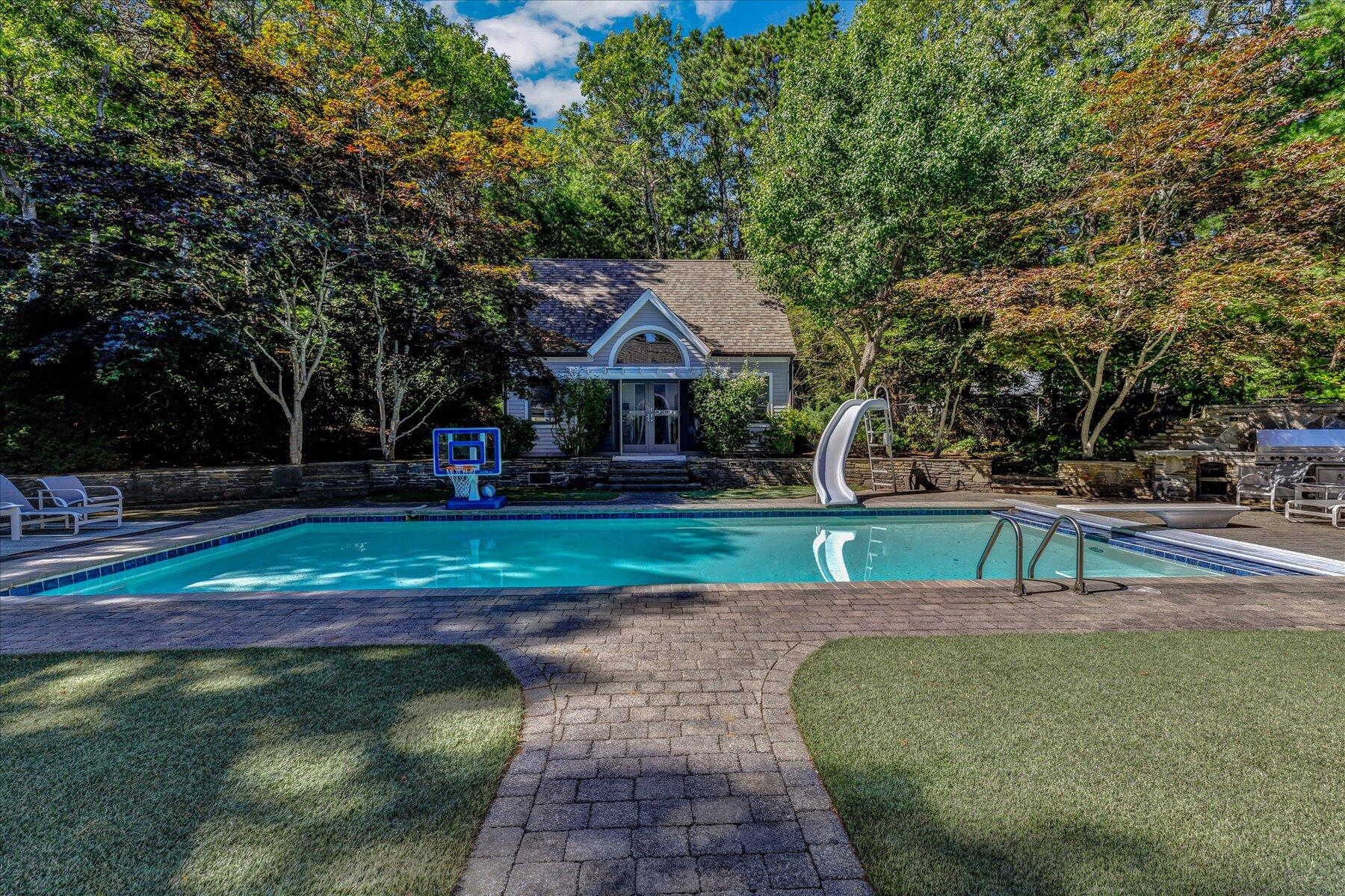 100 The Paddock Circle Mashpee MA 02649