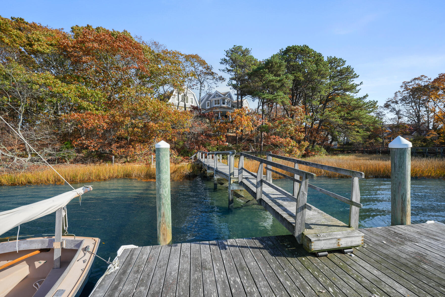 202 Daniels Island Road Mashpee MA 02649