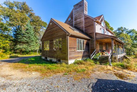 31 Quashnet Road Mashpee MA 02649