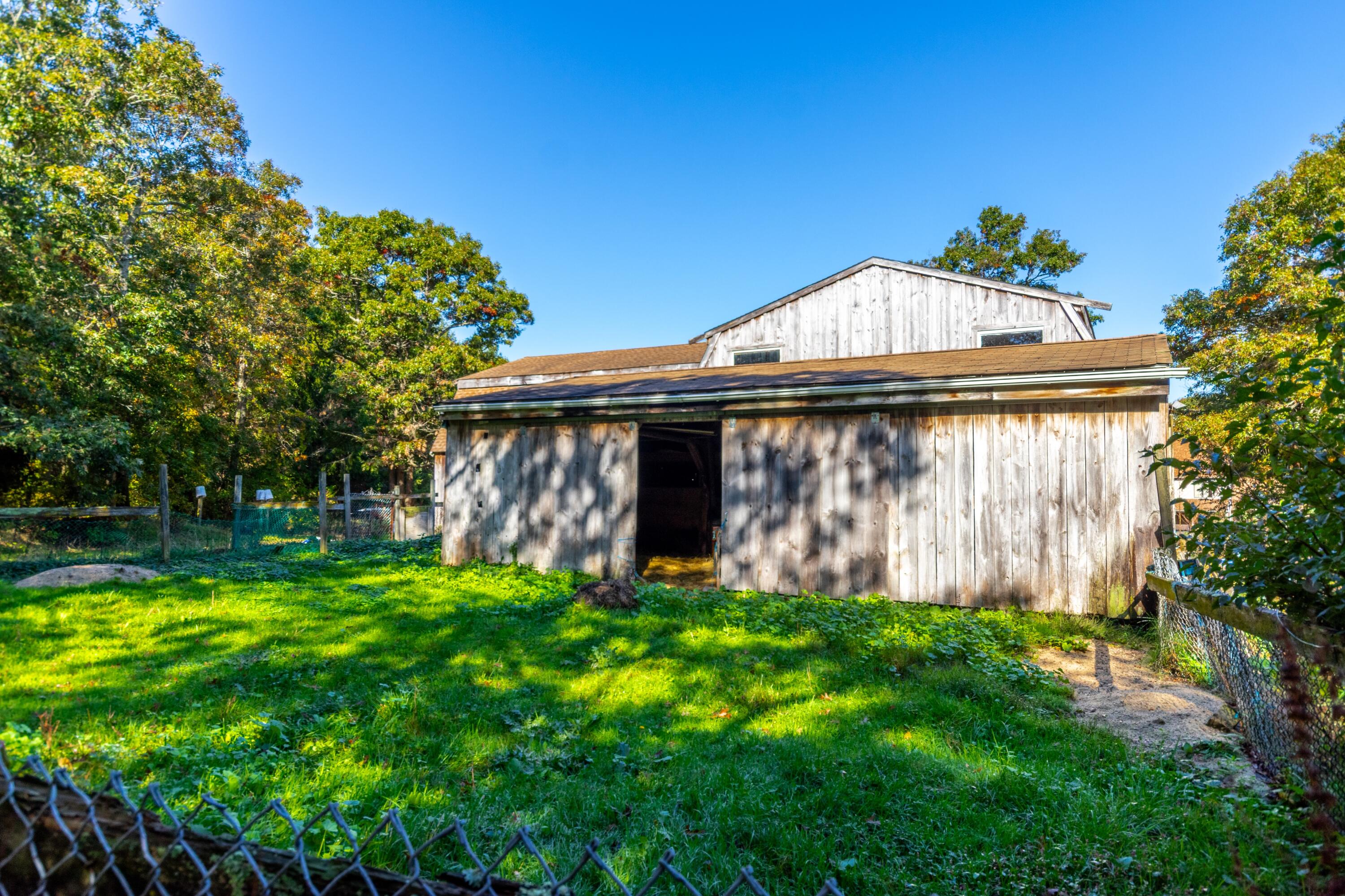 31 Quashnet Road Mashpee MA 02649