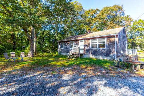 31 Quashnet Road Mashpee MA 02649
