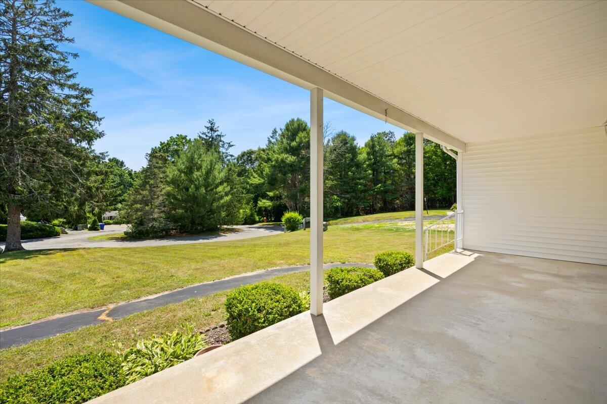 8 Sherry Lane Bourne MA 02553