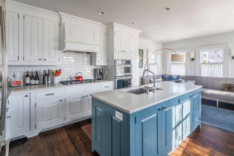 59 Commercial Street MA 02657