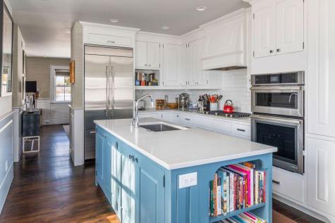59 Commercial Street MA 02657