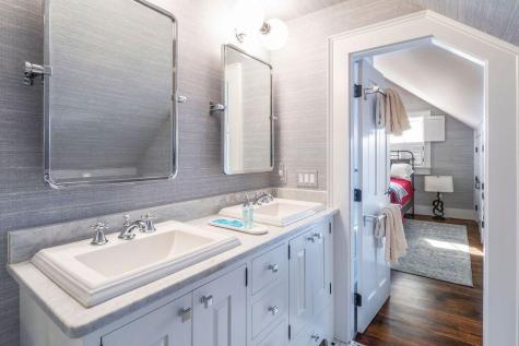 59 Commercial Street MA 02657