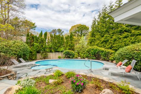 8 Walton Knob Mashpee MA 02649
