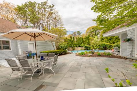 8 Walton Knob Mashpee MA 02649