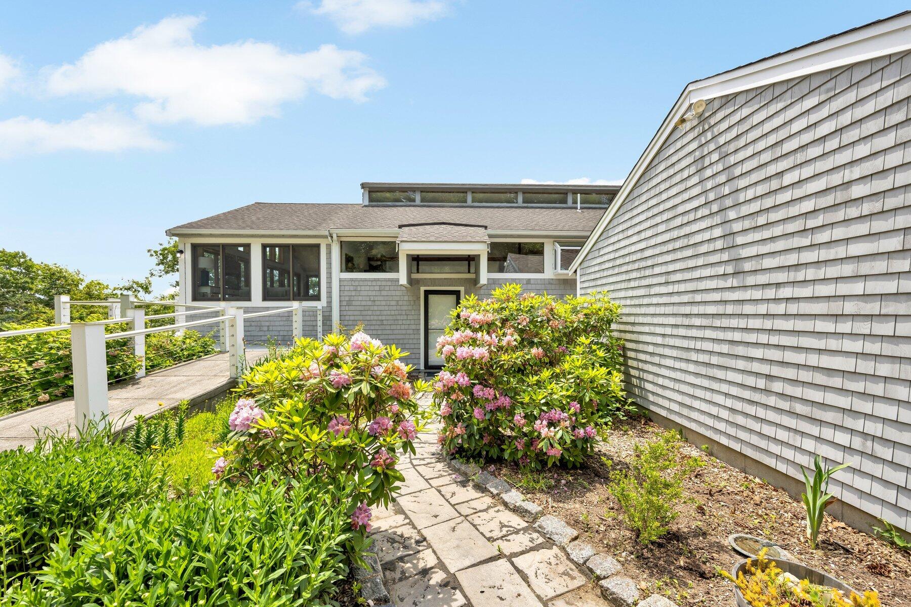 233 Scraggy Neck Road Cataumet MA 02534