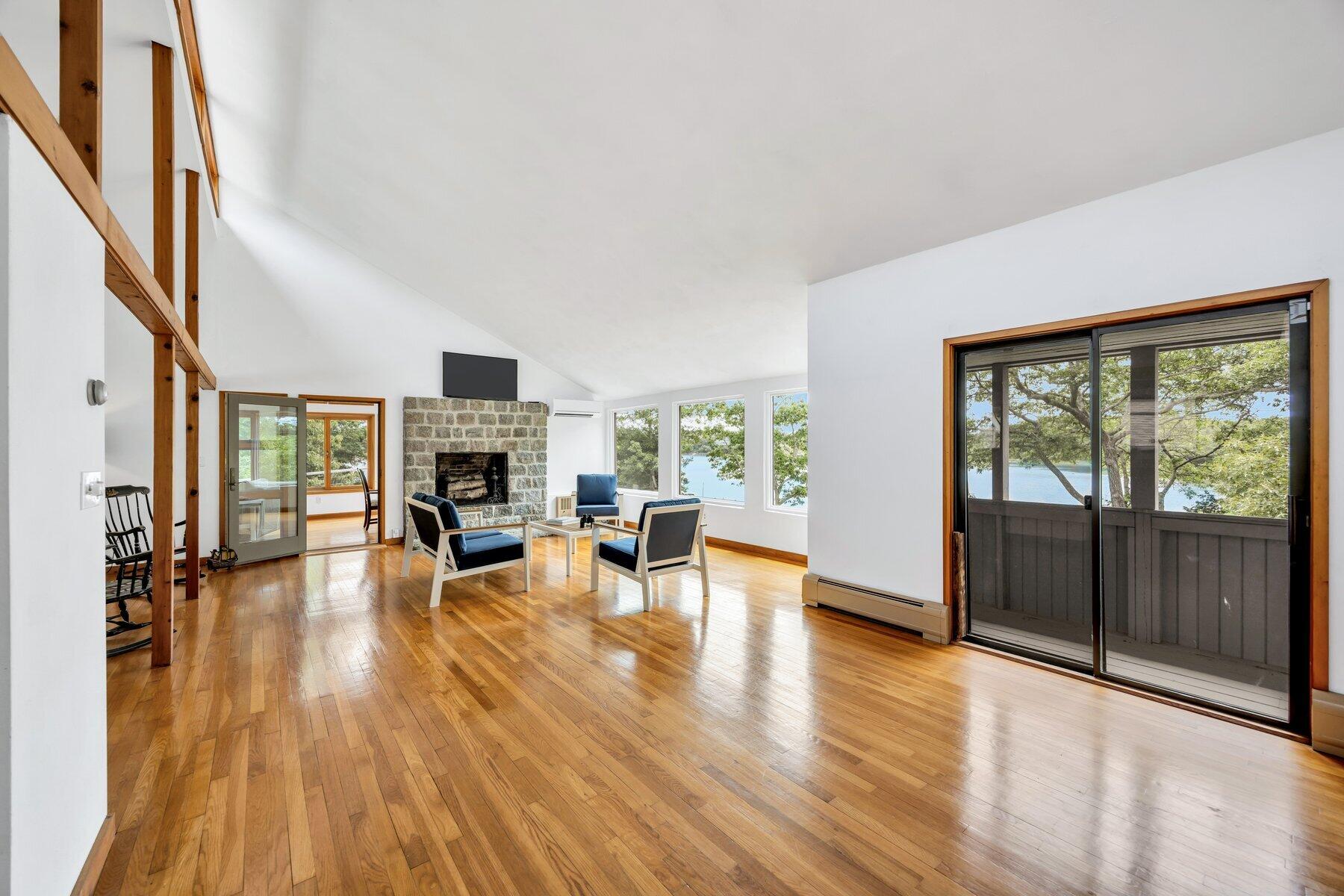 233 Scraggy Neck Road Cataumet MA 02534