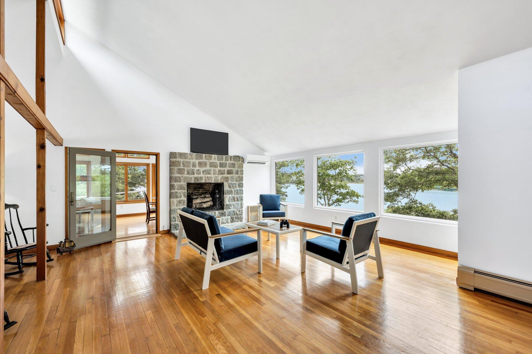 233 Scraggy Neck Road Cataumet MA 02534
