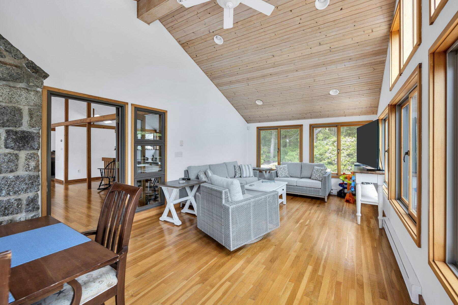 233 Scraggy Neck Road Cataumet MA 02534