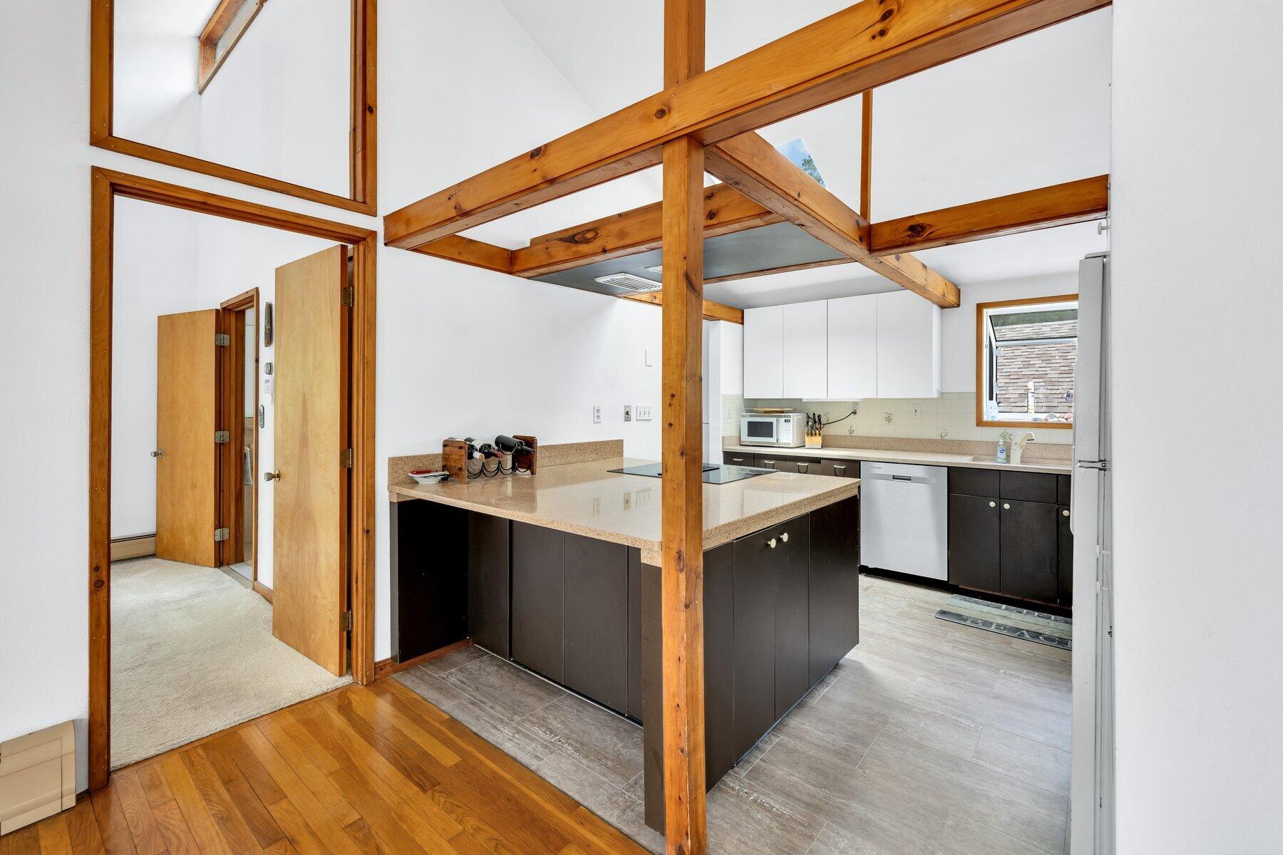 233 Scraggy Neck Road Cataumet MA 02534