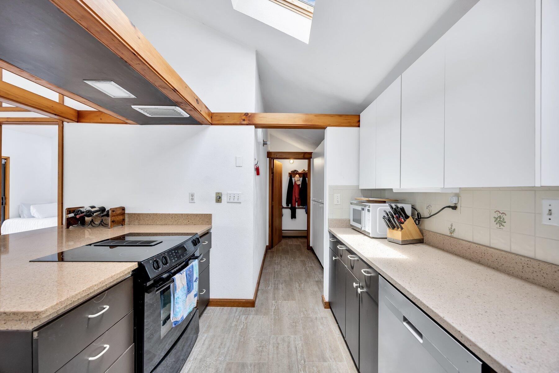 233 Scraggy Neck Road Cataumet MA 02534