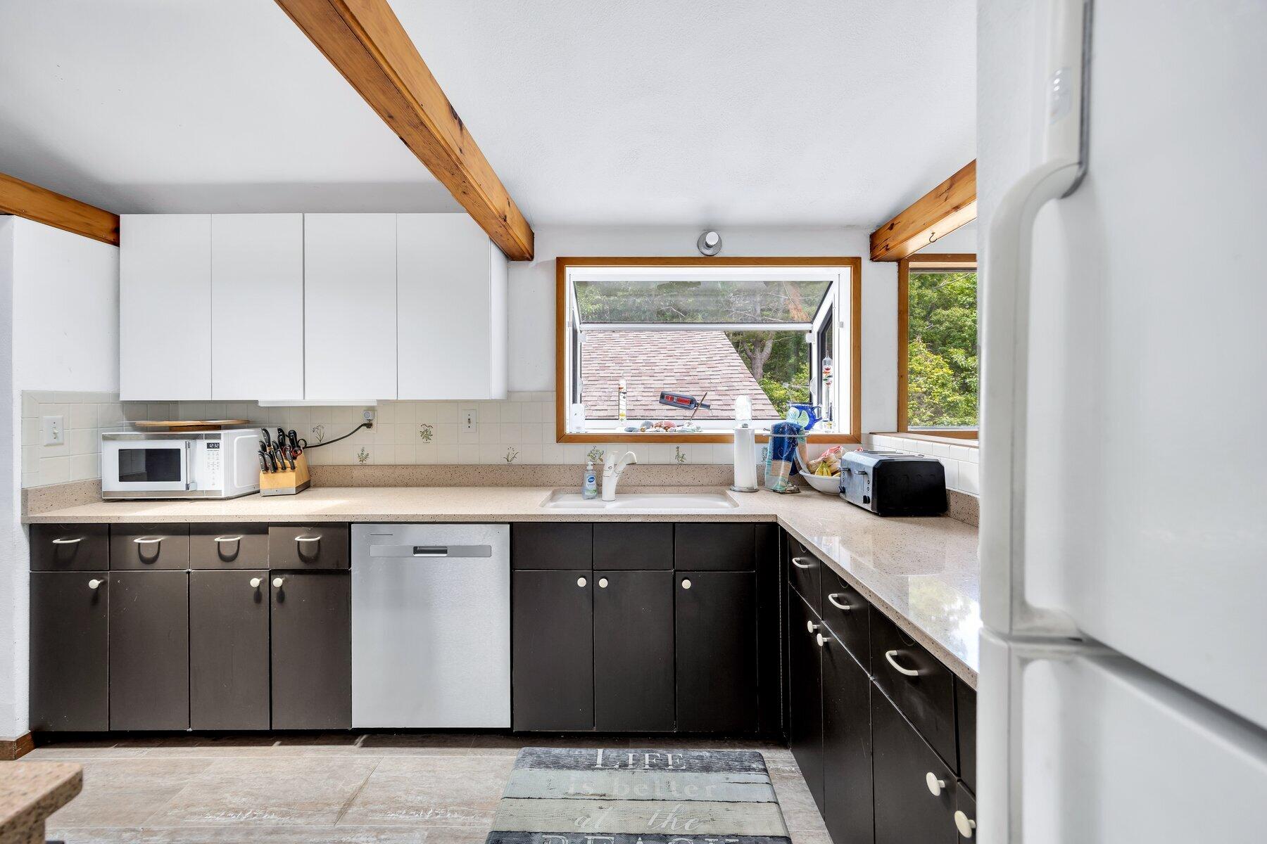 233 Scraggy Neck Road Cataumet MA 02534