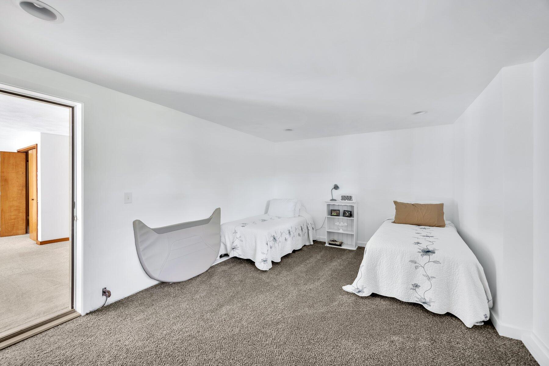 233 Scraggy Neck Road Cataumet MA 02534