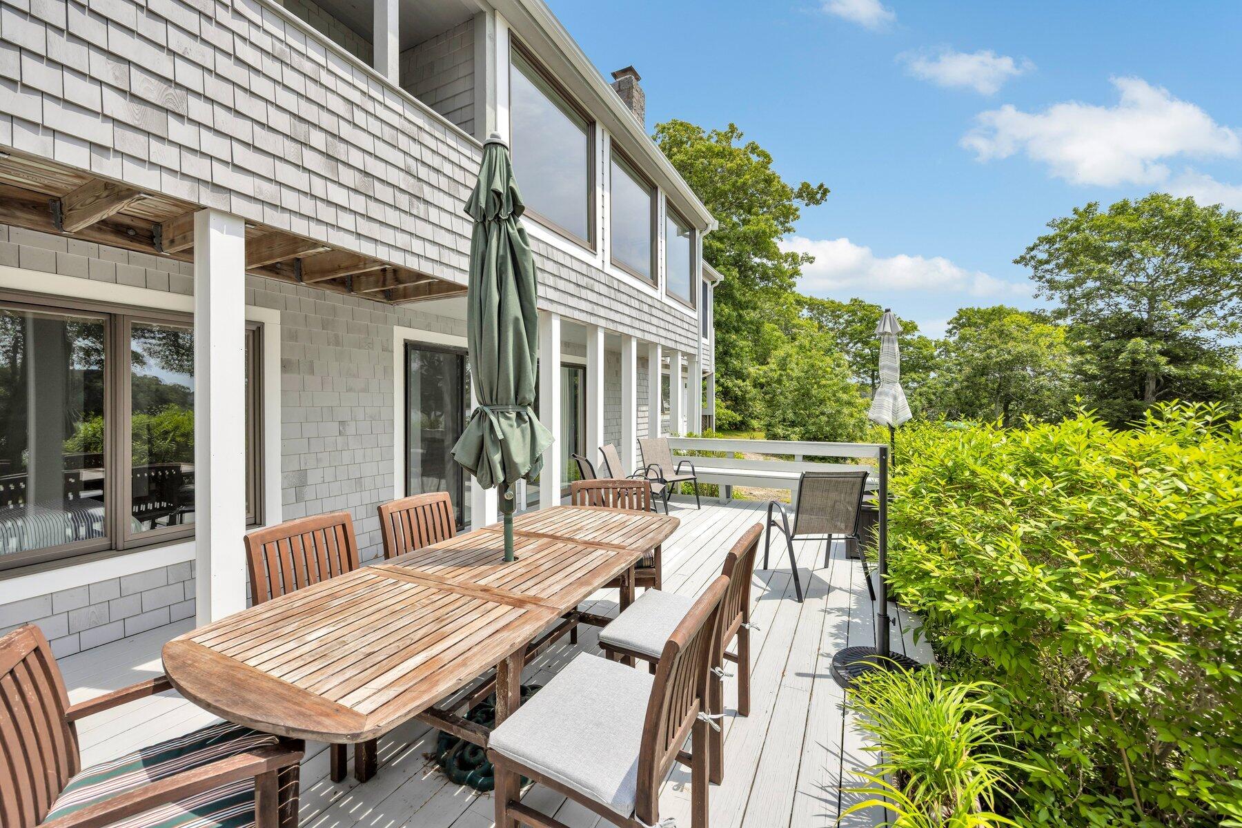 233 Scraggy Neck Road Cataumet MA 02534