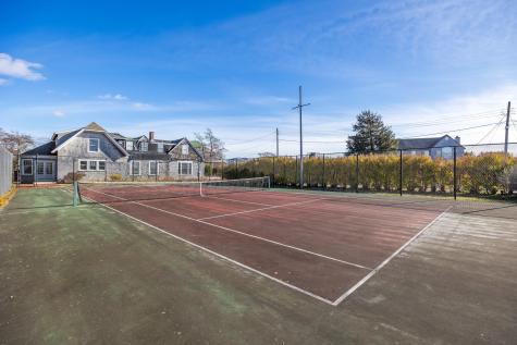 9 Hedge Lane Falmouth MA 02540