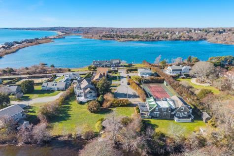 9 Hedge Lane Falmouth MA 02540