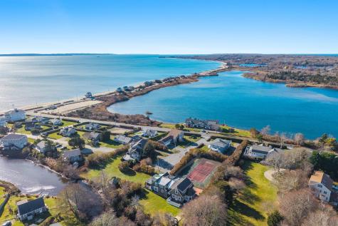 9 Hedge Lane Falmouth MA 02540