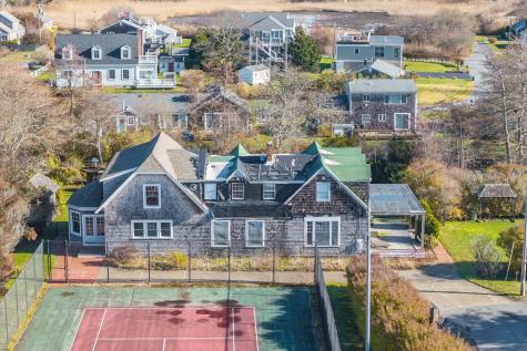 9 Hedge Lane Falmouth MA 02540