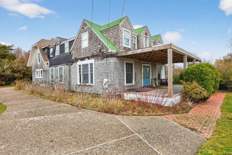 9 Hedge Lane Falmouth MA 02540