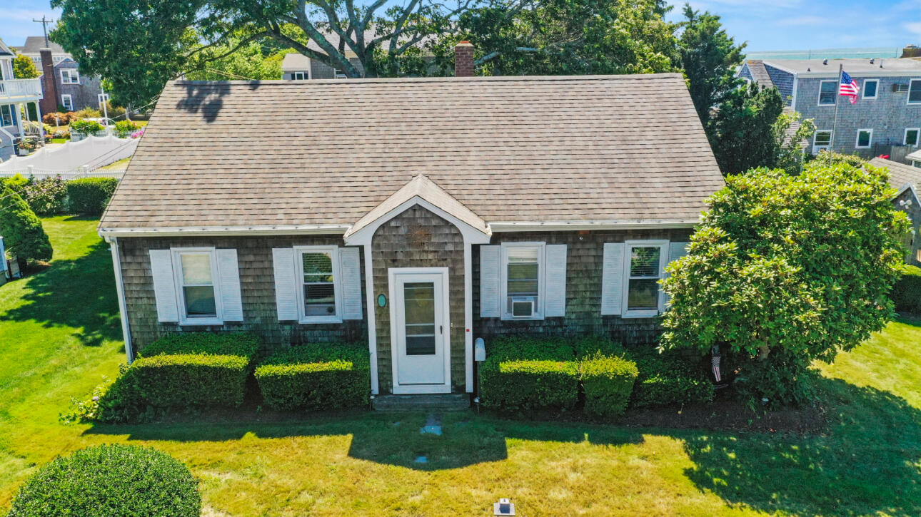 5 Massasoit Street Falmouth MA 02536