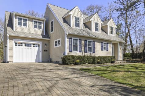 31 Hillside Avenue Falmouth MA 02556