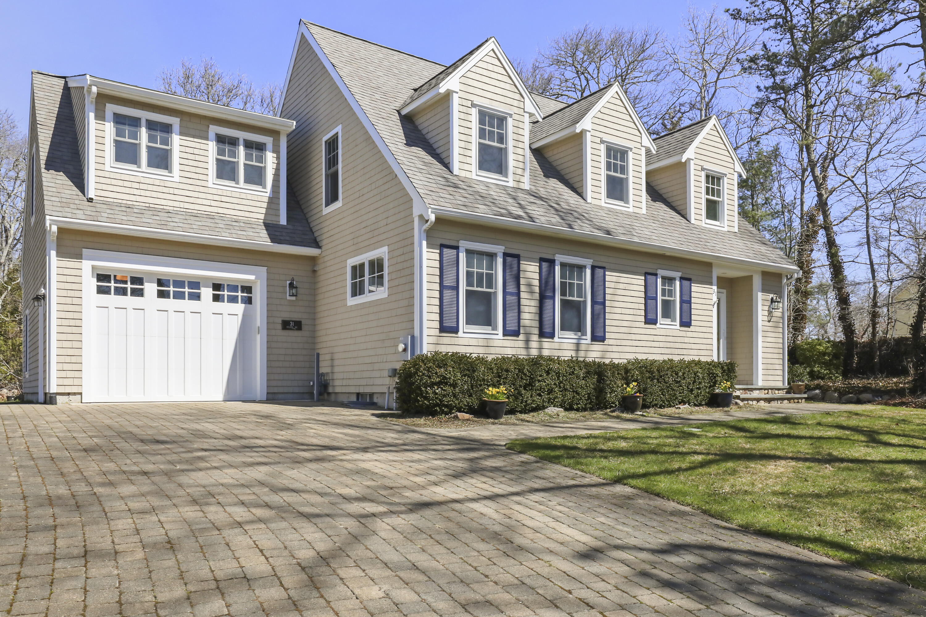 31 Hillside Avenue Falmouth MA 02556