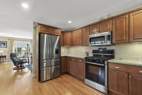 31 Hillside Avenue Falmouth MA 02556