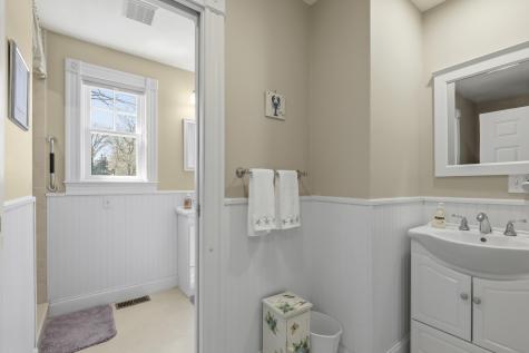 31 Hillside Avenue Falmouth MA 02556