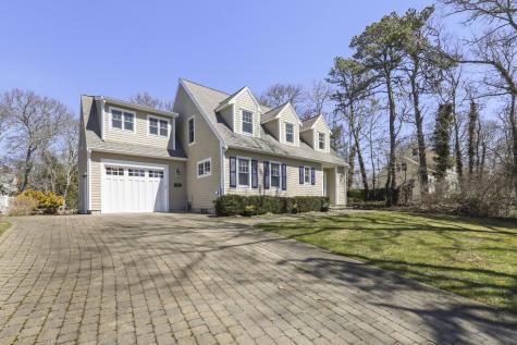 31 Hillside Avenue Falmouth MA 02556