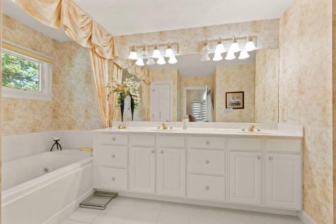 54 Greensward Circle Mashpee MA 02649