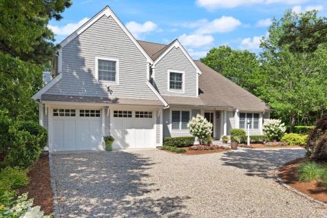 54 Greensward Circle Mashpee MA 02649