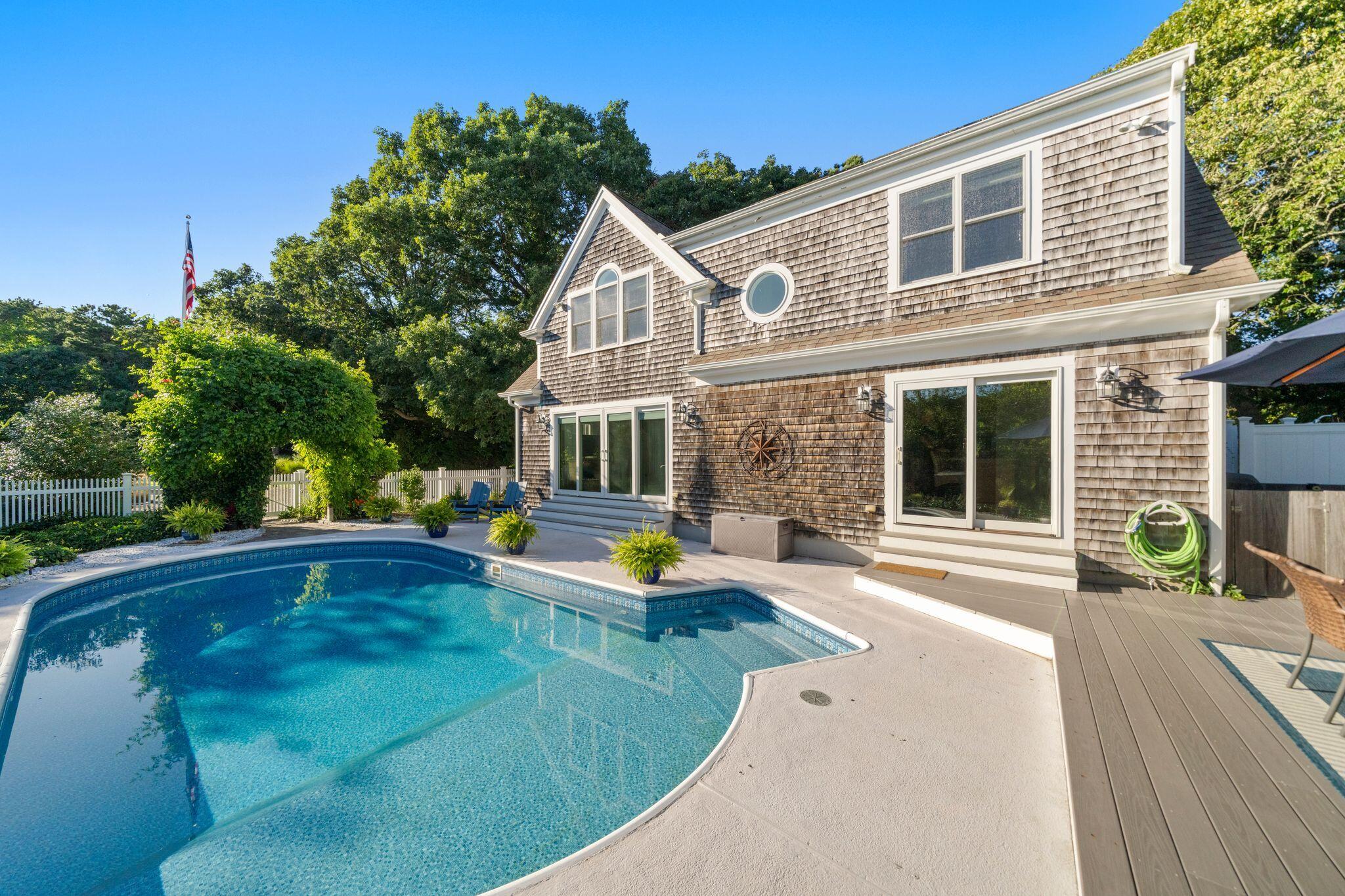 20 Lords Pond Road Chatham MA 02633
