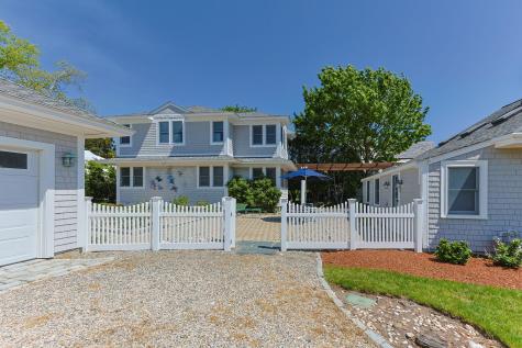 88 Bridge Street Osterville MA 02655
