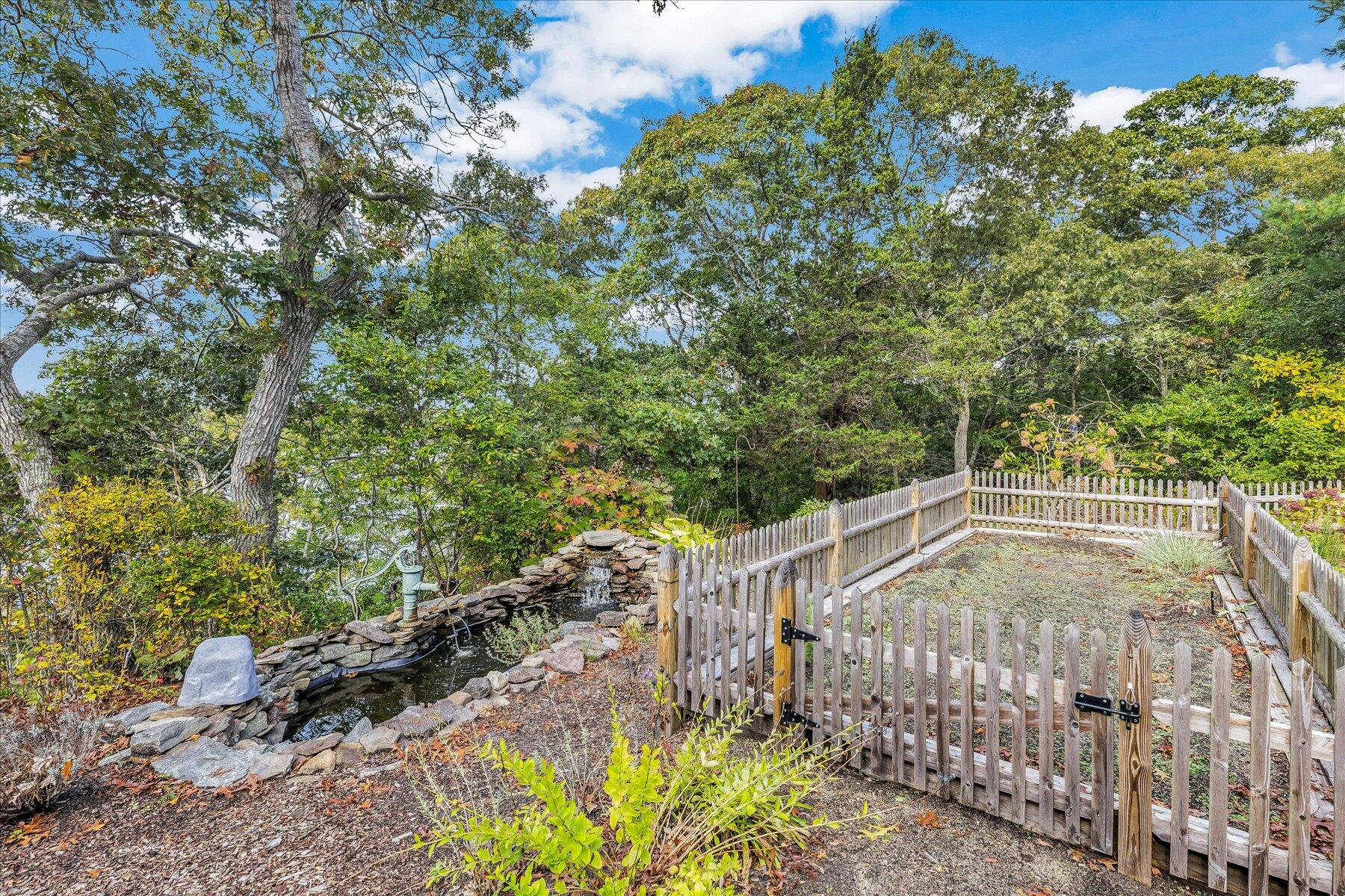 4 Maureens Way Dennis MA 02638