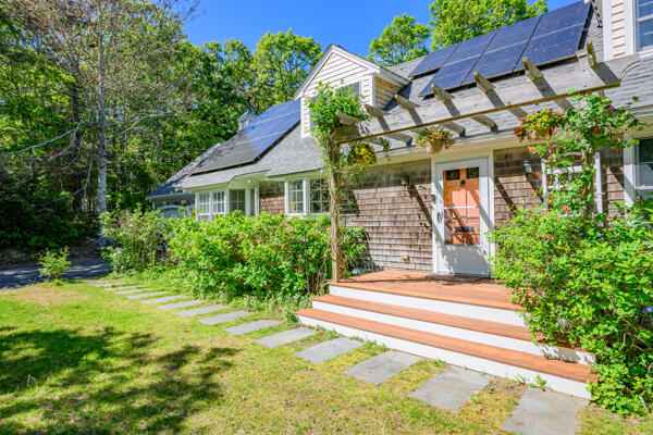 27 Two Ponds Road Falmouth MA 02540